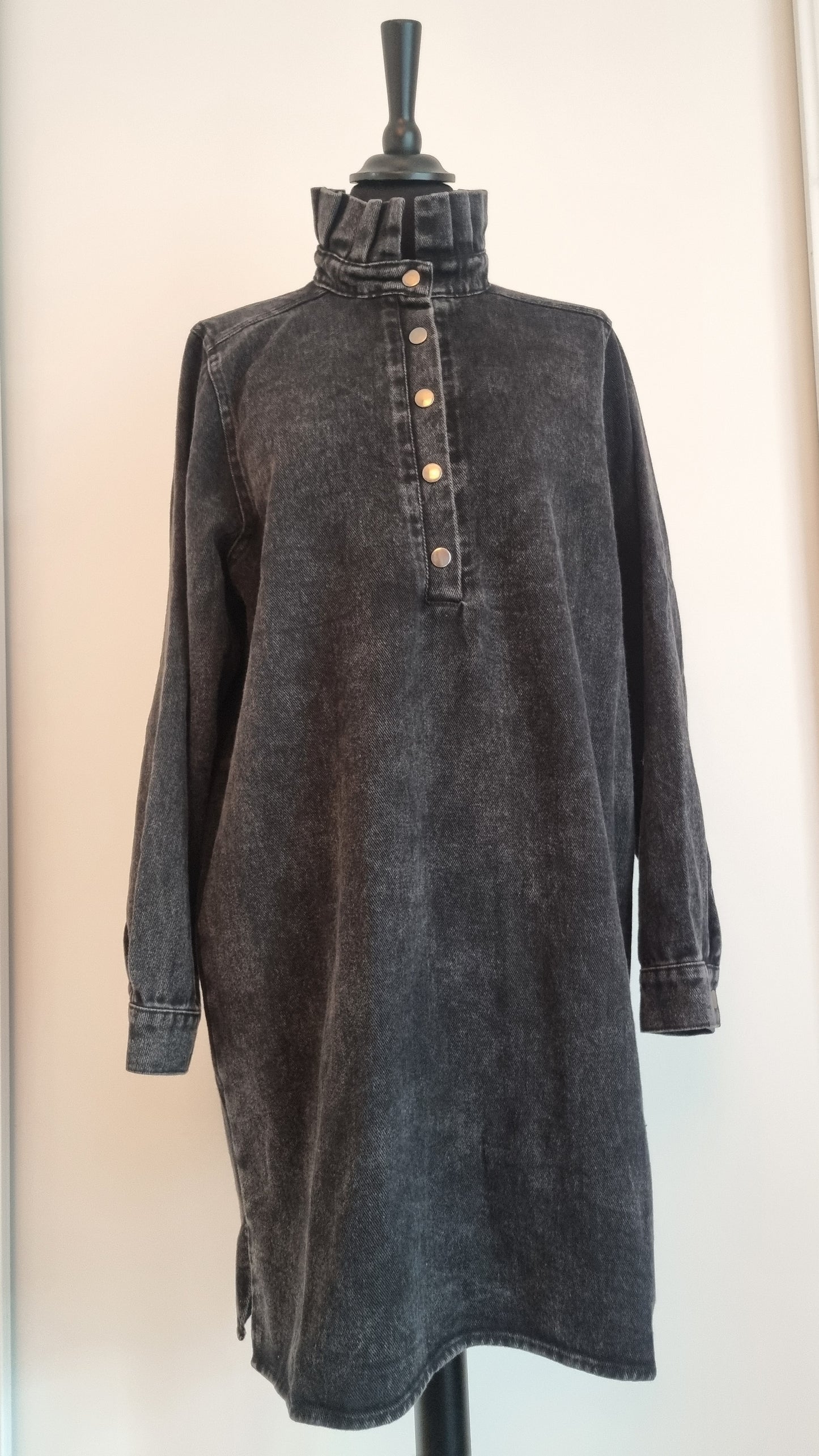 Robe đź‘— cool en jean's noir taille S/M