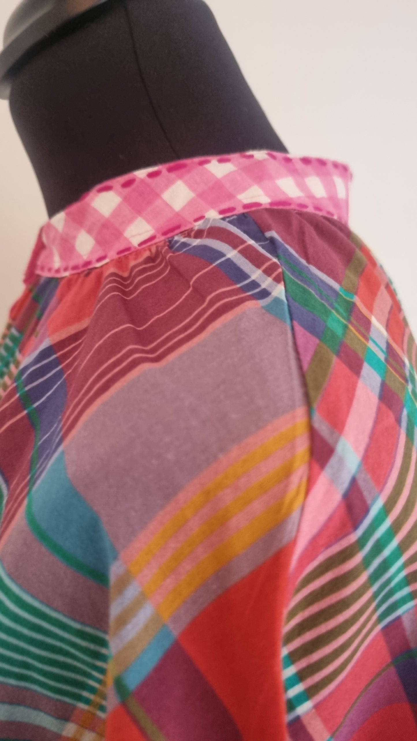 Blouse brodée de vichy