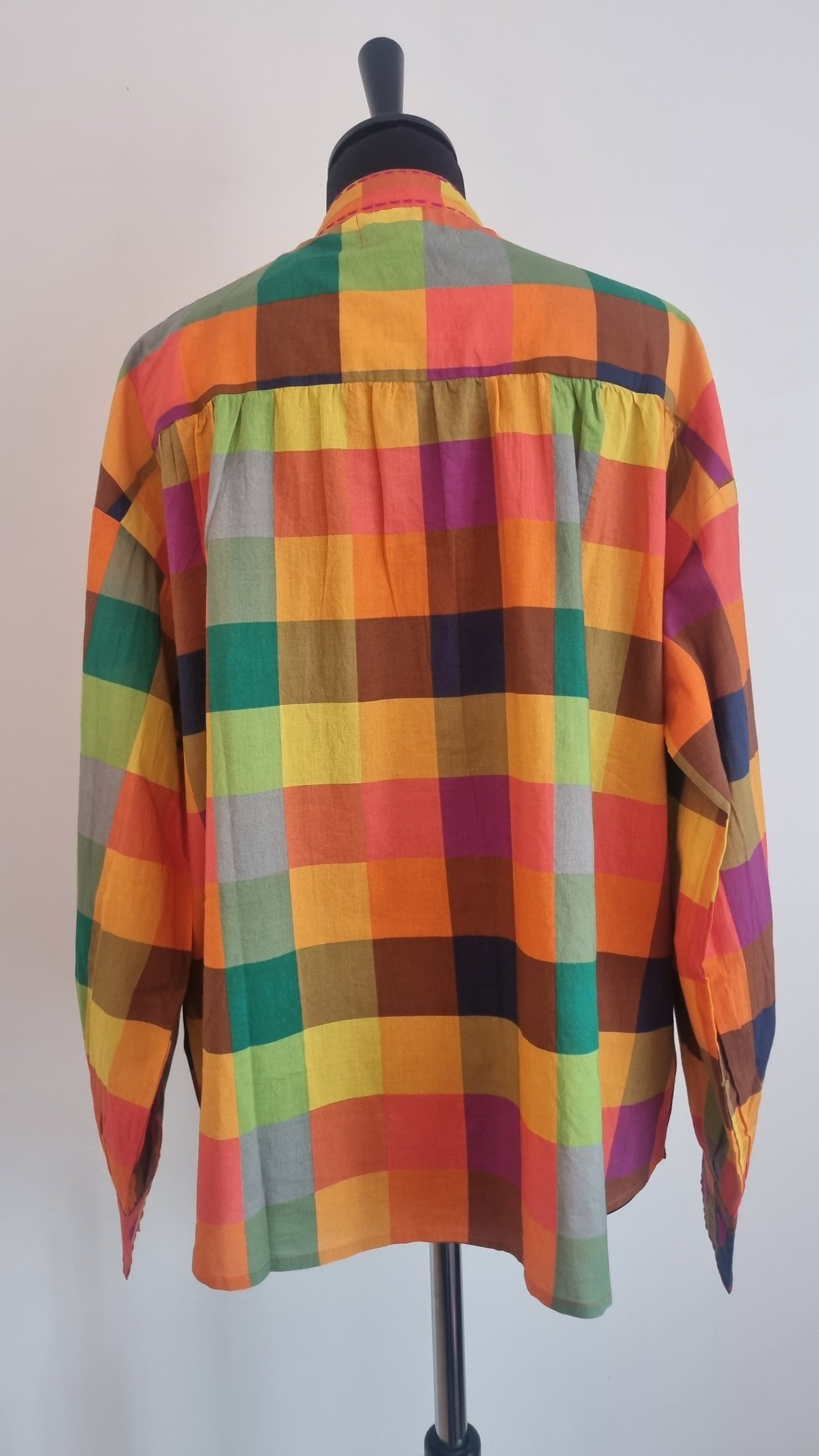 Blouse brodée